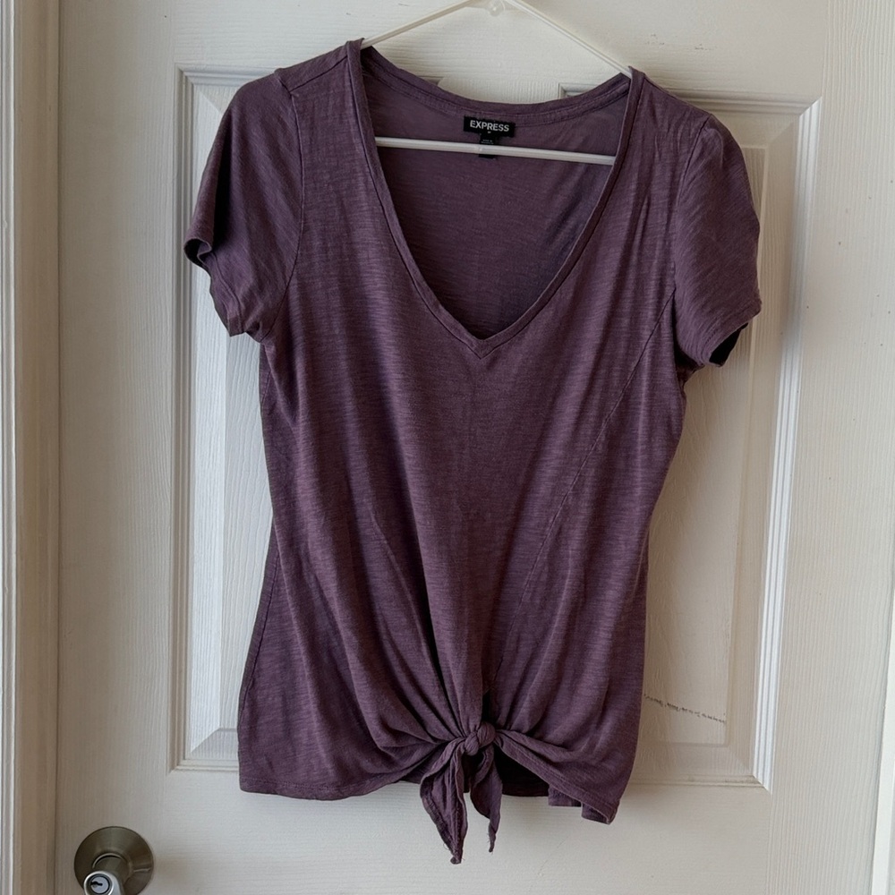 Express Mauve Tie-Front V-Neck Short Sleeve Tee